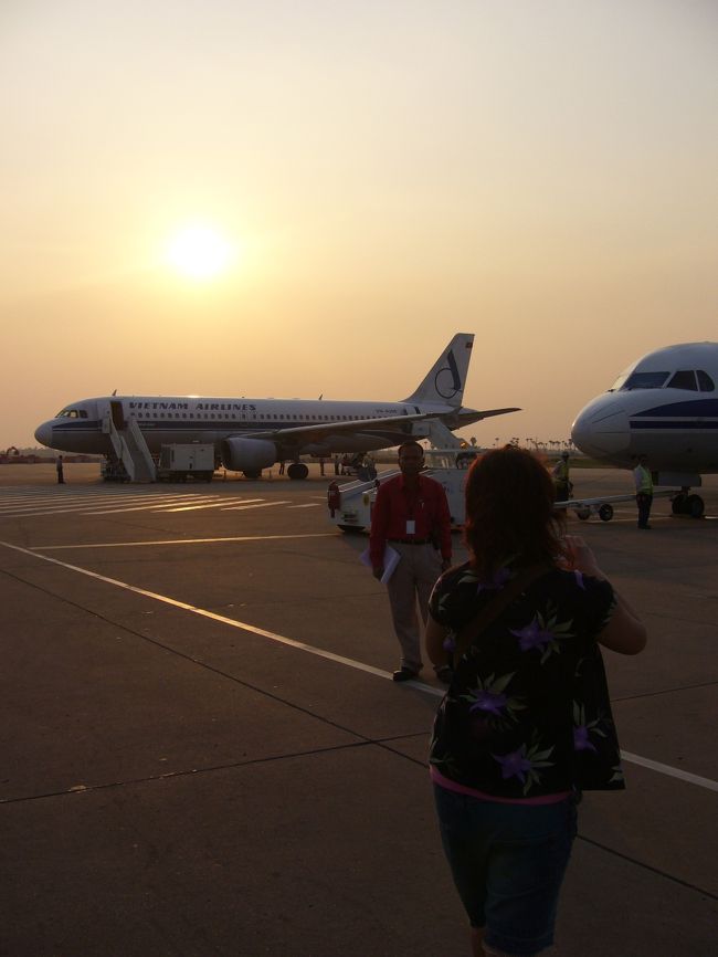 この飛行機でベトナムへ。