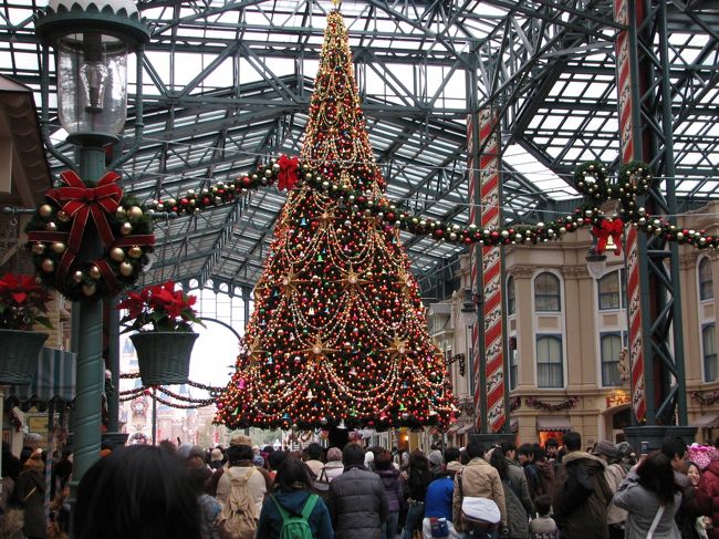 園内はクリスマスムードでいっぱいです。