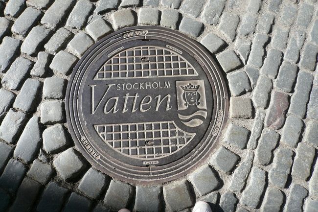 もれなくマンホールもパチり。