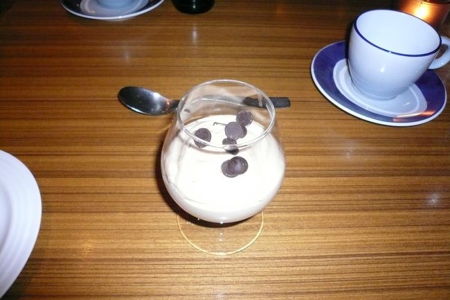 これなんだったっけ？<br />ムースっぽいやつだったかな？<br /><br />とにかく最後まで美味しかった！<br /><br />★━━━…‥・ここまで読んでいただきありがとうございました。<br />旅は4日目に続きます・‥…━━━☆