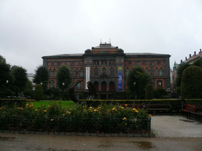 大きいから引かないと全体が撮れない（汗）