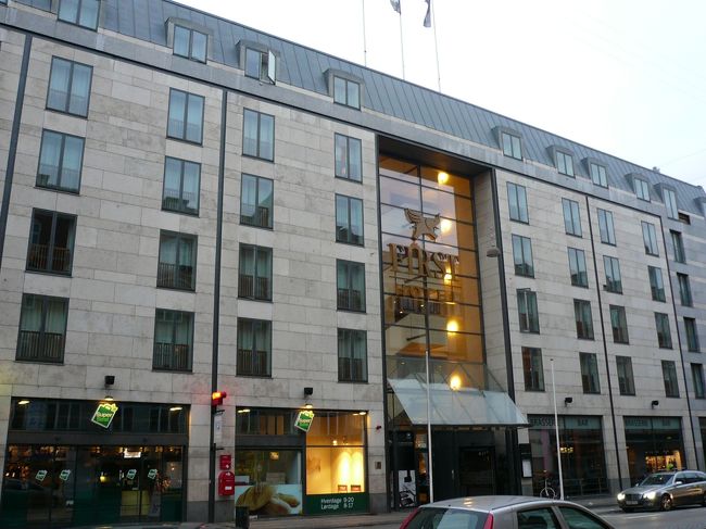 お泊まりのホテルは、ファーストホテルベスタブロです。<br />これがまたハイセンス！