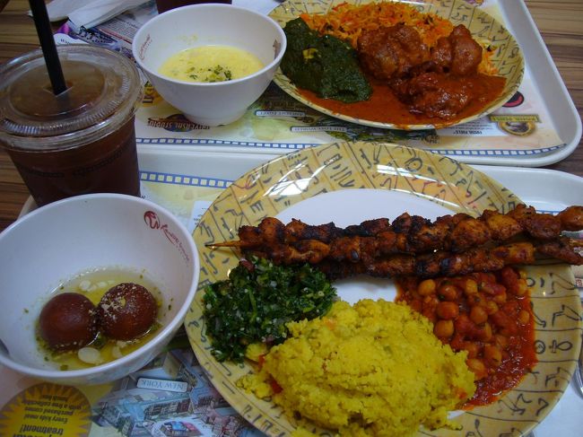 ランチは、インド料理をチョイス。<br />お味は普通に美味しく。でも、セットに付いてきたデザートが激甘(苦笑)<br /><br />まだオープンしていないアトラクションがあるからと食事＆お土産用のバウチャーが配布されたため、無料でいただけちゃいました☆