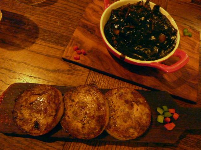 イカの墨煮と…　何かのパテ（忘れた…）