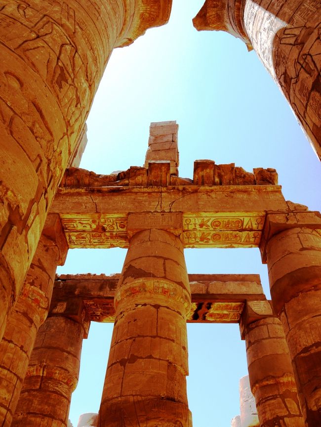 天然の岩盤浴ですか？<br /><br />熱の反射が上下左右天地からいろいろと、もあもあと。