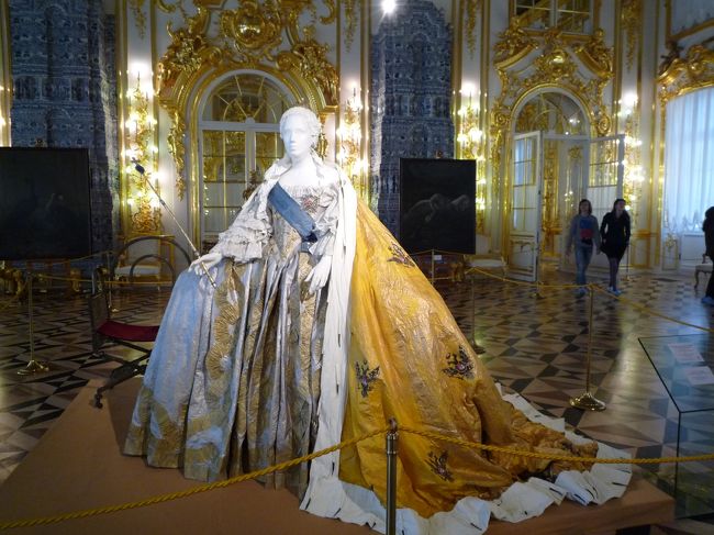 当時の服装を再現。<br />エカテリーナ１世か２世。すみませんあいまいで。