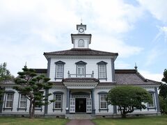 到道博物館　『旧西田川郡役所』

明治14年建築　国の重要文化財
明治14年、明治天皇の東北御巡幸の際は行在所(あんざいしょ)となりました。
