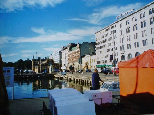 ヘルシンキの街角、マーケット広場。