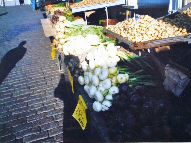 ヘルシンキの街角、マーケット広場。八百屋さん。