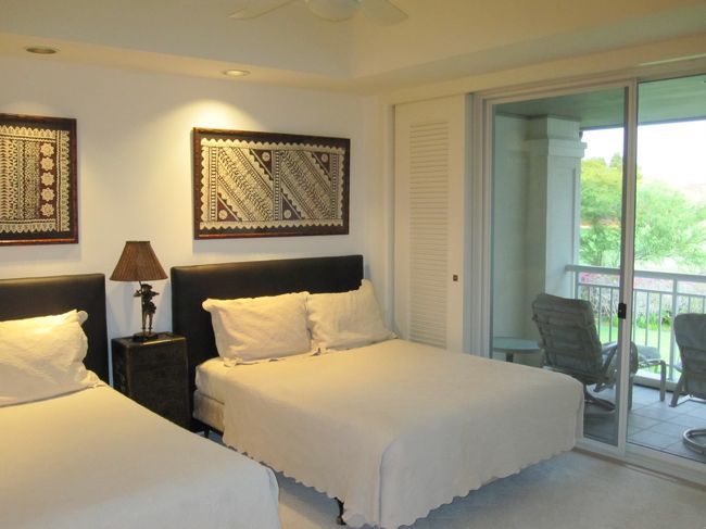 もう一つの２階のベッドルーム。こちらはツイン。<br />でも、１つのベッドがとっても広い。