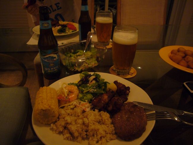 ちょっと買いすぎたかな。。。<br />それにしてもメニューが完全にアメリカン。<br /><br />初日からすっかり食生活も順応＾＾<br /><br />「Day2 〜マウナケア サンセット&amp;星空観光 編〜」<br />http://4travel.jp/traveler/pega_1105/album/10497746/<br />へ続く<br /><br />「男3人 ハワイ島＆オアフ島で大自然満喫の旅　8日間 Day2 〜マウナケア サンセット&amp;星空観光 編〜」(作成中)へ続く<br />