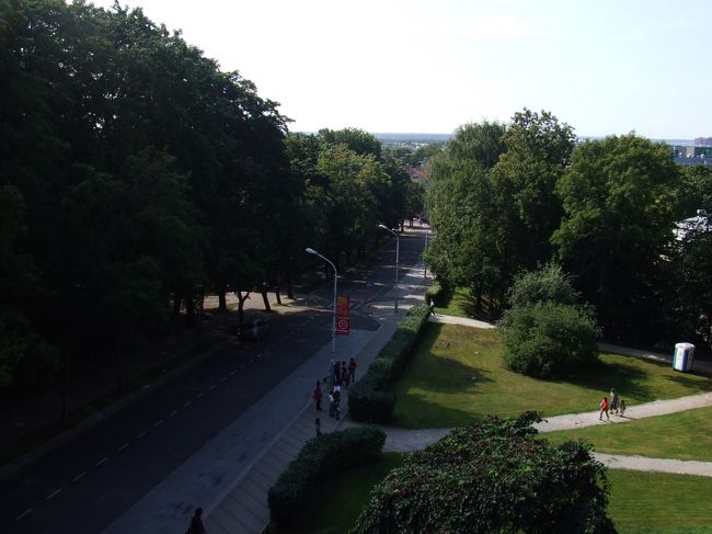 高台にあり、こんな景色が見下ろせます。