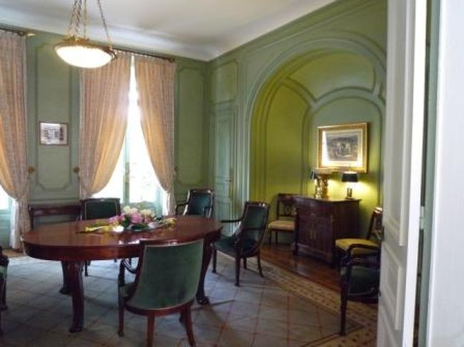 ナポレオンの応接間。<br /><br />モエ・エ・シャンドン社とあのナポレオンとは、深ーい係わりがあるんだって。