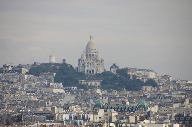 モンマルトルにあるこちらのサクレ・クール聖堂からの眺めも見事でした。