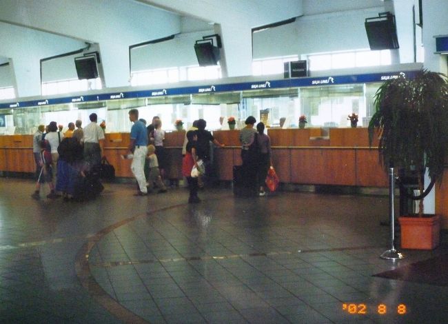 シリヤライン乗船場待合所。