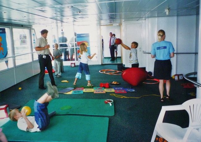 フェリー内、キッズ・ルーム（12階）。