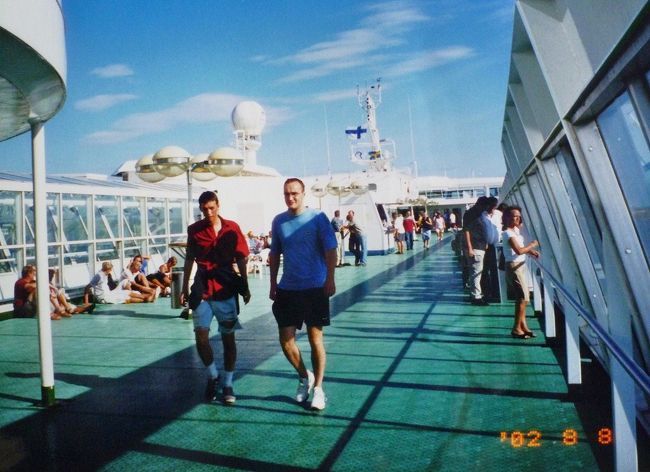 フェリー、デッキ。