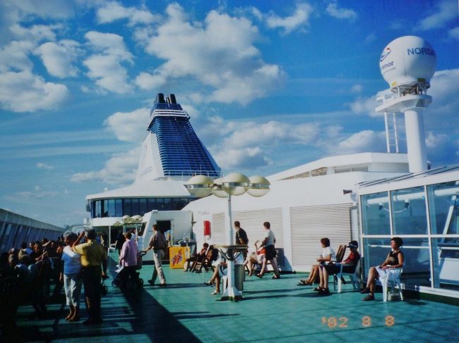 フェリー、デッキ。