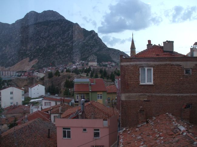 こんな山もあります。険しそう。<br /><br />参加してませんが、エイルディルには、<br />海や山の色々なアクティビティツアーがあるようでした。