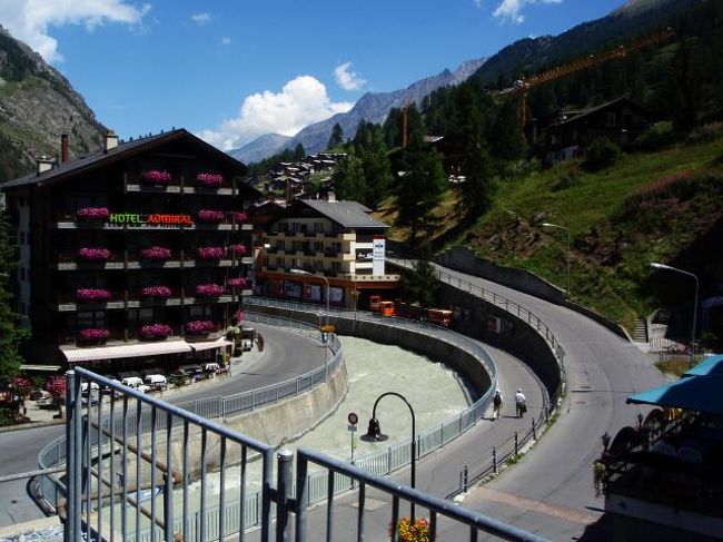 ツェルマットの街に近づいてきました。<br />