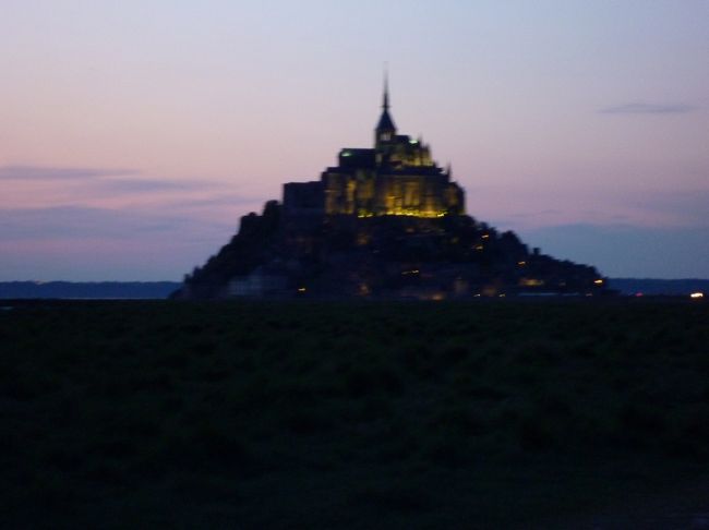 ２２時半前やっと暗くなってきたよ。<br />綺麗だね〜<br />けど、足がくたくたなのと、寒いっので<br />このあたりで帰りました。<br />今日は同じく一人参加の方とずっと一緒でした。<br />ありがとうございます！<br /><br />明日に備えて爆睡。