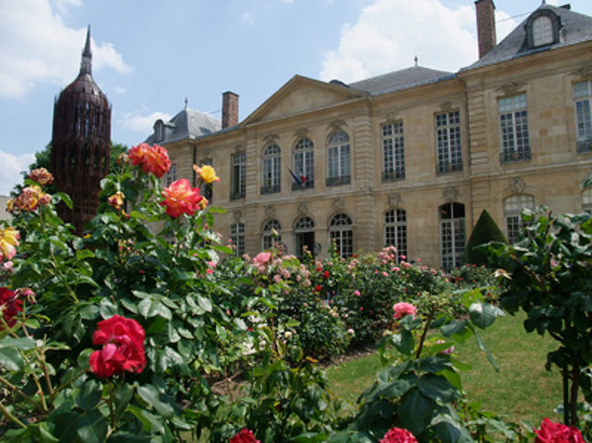 ロダン美術館。庭がきれい。