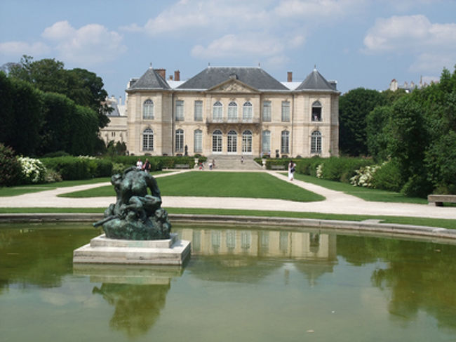 彫刻もよいが、館もよい。<br /><br /><br />館の中もいろいろあって、楽しい。<br />カミーユ・クローデルの作品もすごかった。