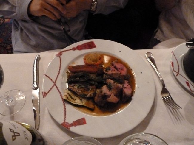 こちらは子羊のロースト<br />くさみがなくて柔らかくてうまい