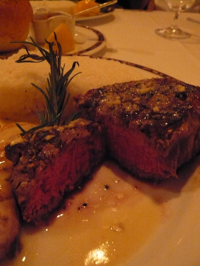 お肉の焼き加減は<br />ミディアムレアで。<br />ちょうどいいです！ おいしいです！