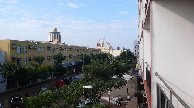 ブラジル通という通りを入って、一番初めの宿に決めました。<br />ワイファイが部屋で使えました。