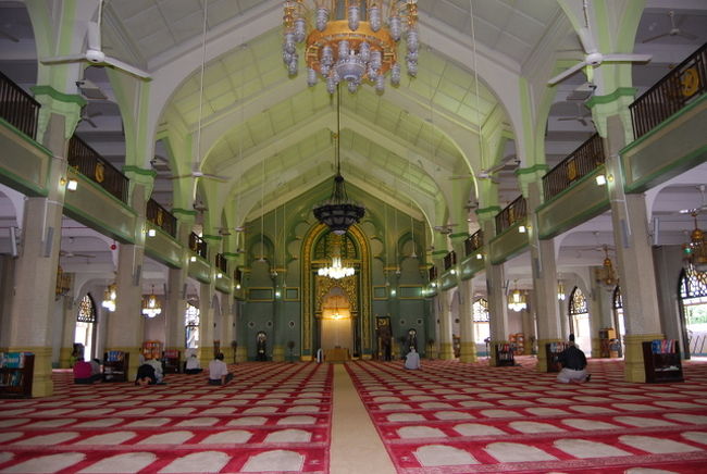 内部です。<br />写真撮影はOKとのことでした。<br />日本語の解説も掲示されています。