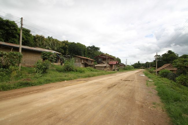 ここまで車で来て、ここからは徒歩です。もうすでに雰囲気が違いますね