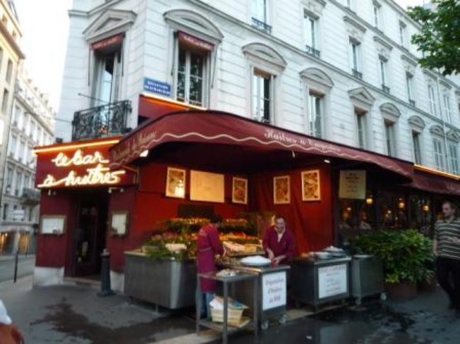 最後の晩餐に選んだのは…<br /><br />ル・バー・ア・ユットル　〜Ｌｅ Ｂａｒ Ａ Ｈｕｉｔｒｅｓ〜<br />http://www.lebarahuitres.com/<br /><br />何にするか迷った結果、魚介が食べたい！ってことで、<br />ガイドブックに載ってたお店へ。<br /><br />