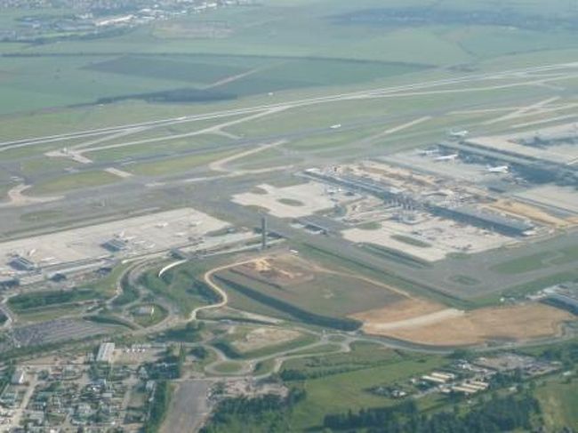 無事離陸。<br /><br />バイバイ、パリ。<br />また来るからね〜☆