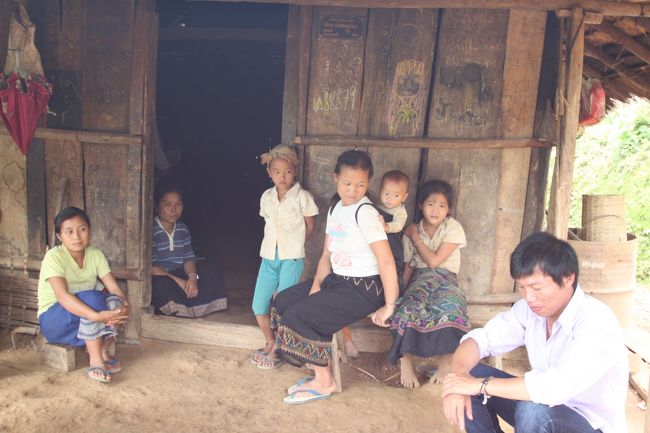 地元の人たちとガイドさん