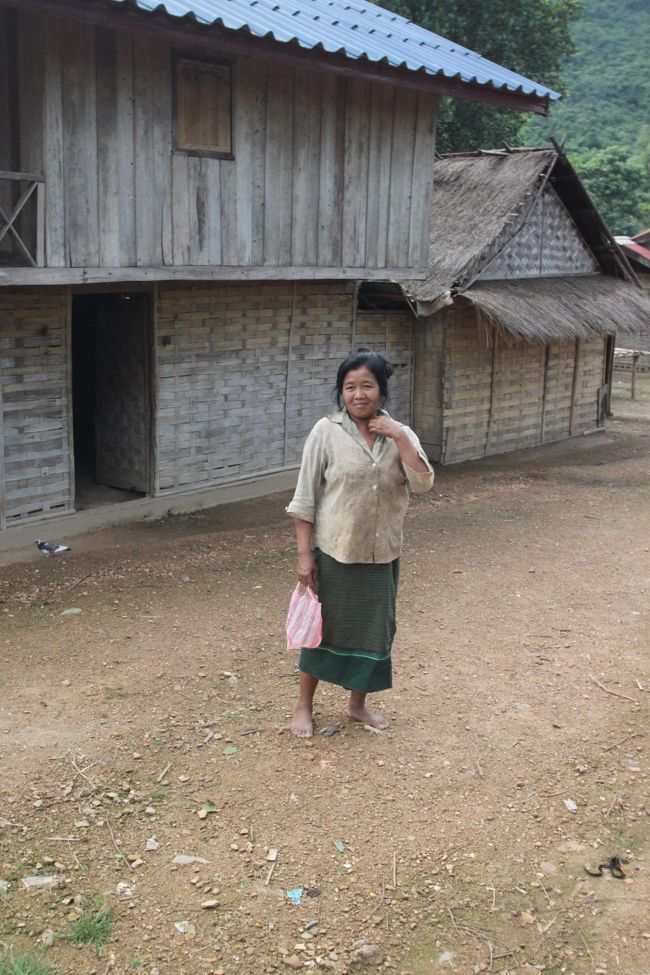 帰る間際に撮った写真です。このおばちゃんにきゅうり貰いました