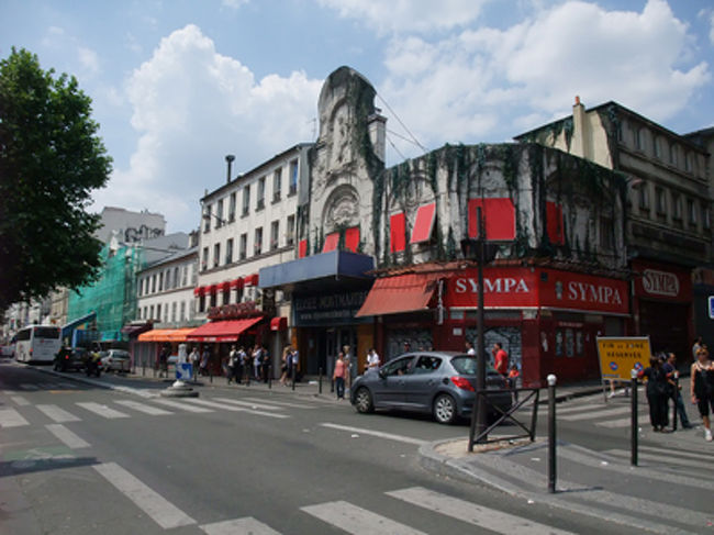 エディット・ピアフが歌ってたという場所。<br />時間を感じさせる。