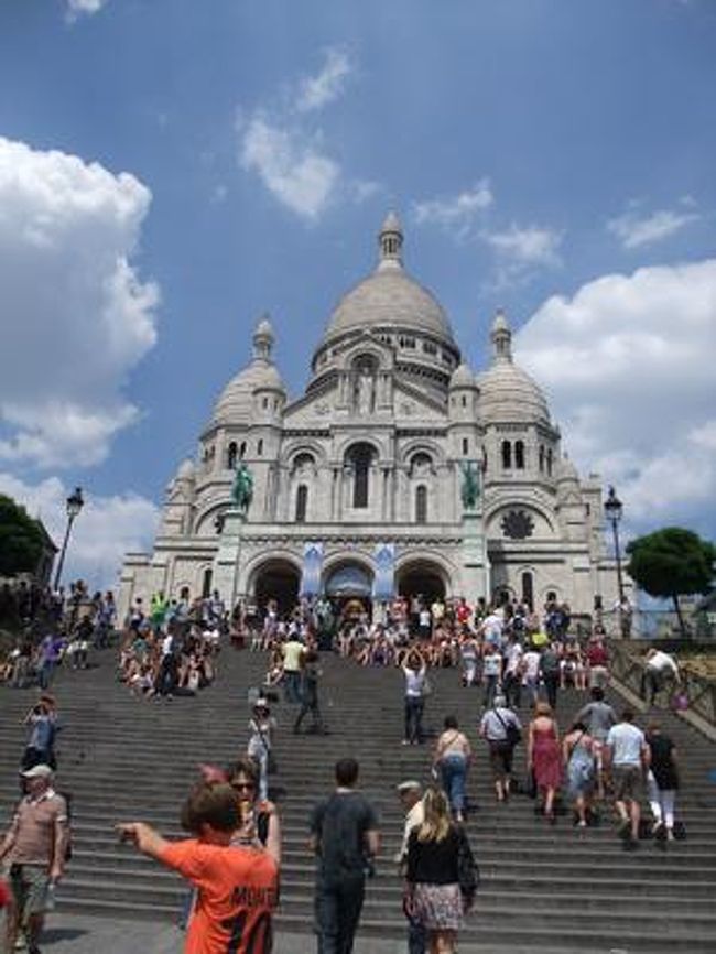 とりあえず階段責め。<br /><br /><br /><br />階段はじめにいる、ミサンガ売りはしつこい。<br />体当たりしてくるけど、いらないんだよう。