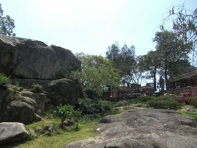 怡園、中国式公園も急に現れます
