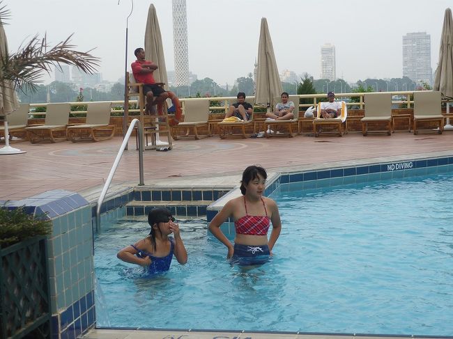 どこへ行ってもプール、プール・・・・