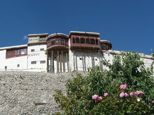 フンザの藩主の居城バルティット・フォートに行きます