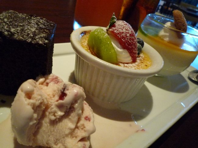 グアムでの食べおさめなので<br /><br />甘い系もいっぱい食べときます。