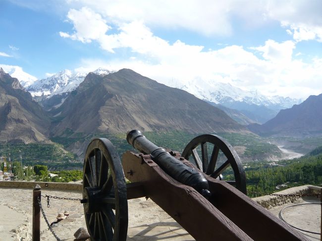 大砲が設置してありましたが、これで対峙するナガール王国まで届くのだろうか