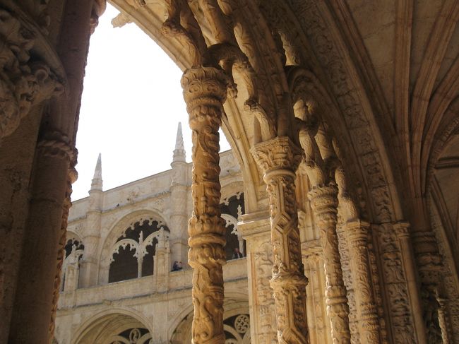 一本一本デザインの違う柱