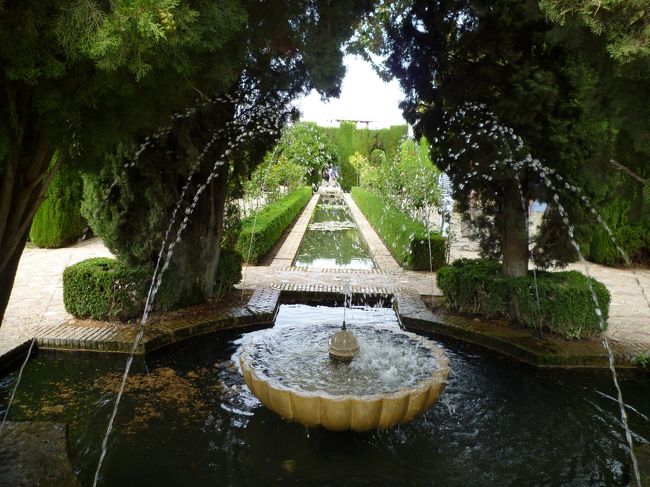 苛立ちながらも、せっかく入場したのでヘラネリフェだけ見学しておきました。