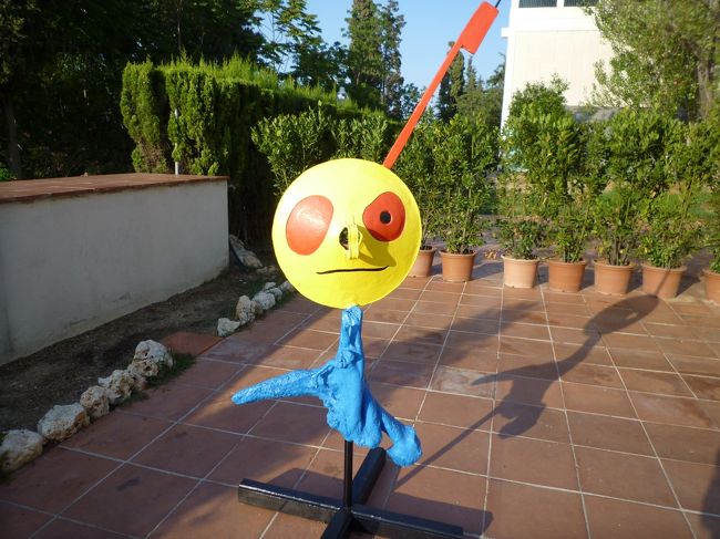 急ぎ足でしたが、バルセロナで見たかったところは全て回ってしまったので、モンジュイックの丘にあるミロ美術館に行ってみました。<br /><br />ミロの作品は…正直私にはサッパリ分からないようなものが多かったのですが、この写真の謎のキャラクターは割と好きです。