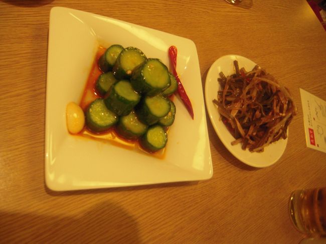 最後の夜はディンタイフォンで。<br />（ショウロンポウの画像は撮り忘れてました。）<br />美味しかったんだけど、生地の薄さや味は前出のミンユェタンパオのほうが断然上！<br />帰るころにはものすごい人が並んでいたのにびっくりしました。<br />値段もミンユェタンパオのほうがずっと良心的です。