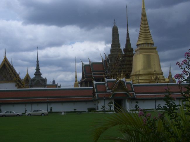 見えたー！<br />入場料を払い、日本語のパンフをもらって入場します。