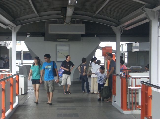 BTSでサイアムへ向かいます。