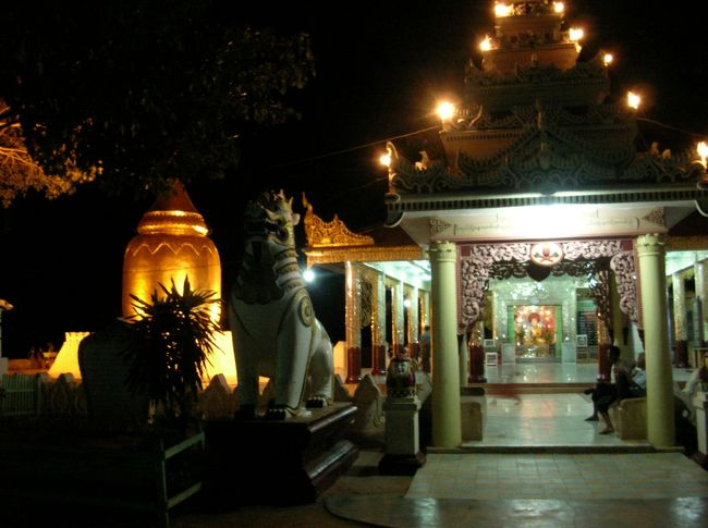 ティーローミィンロー、マハーボディー・パヤー、アーナンダーなどを巡り、ブーパヤー・パヤーへ。<br /><br />昼間、熱くて歩けなかったプーパヤー・パヤーもこの時間はは涼しく川をわたる風が気持ちよかった。 